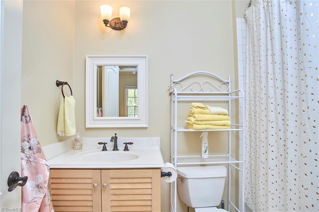 3560 Kirklees Road Winston-Salem, NC 27104 - Photo 29 of 50