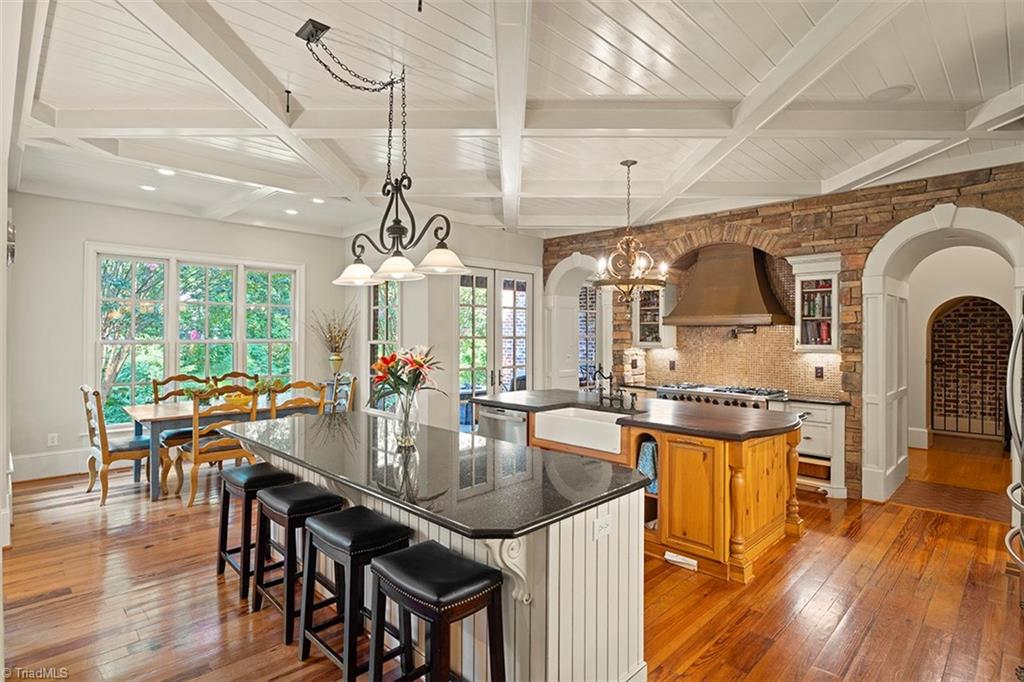 3560 Kirklees Road Winston-Salem, NC 27104 - Photo 3 of 50