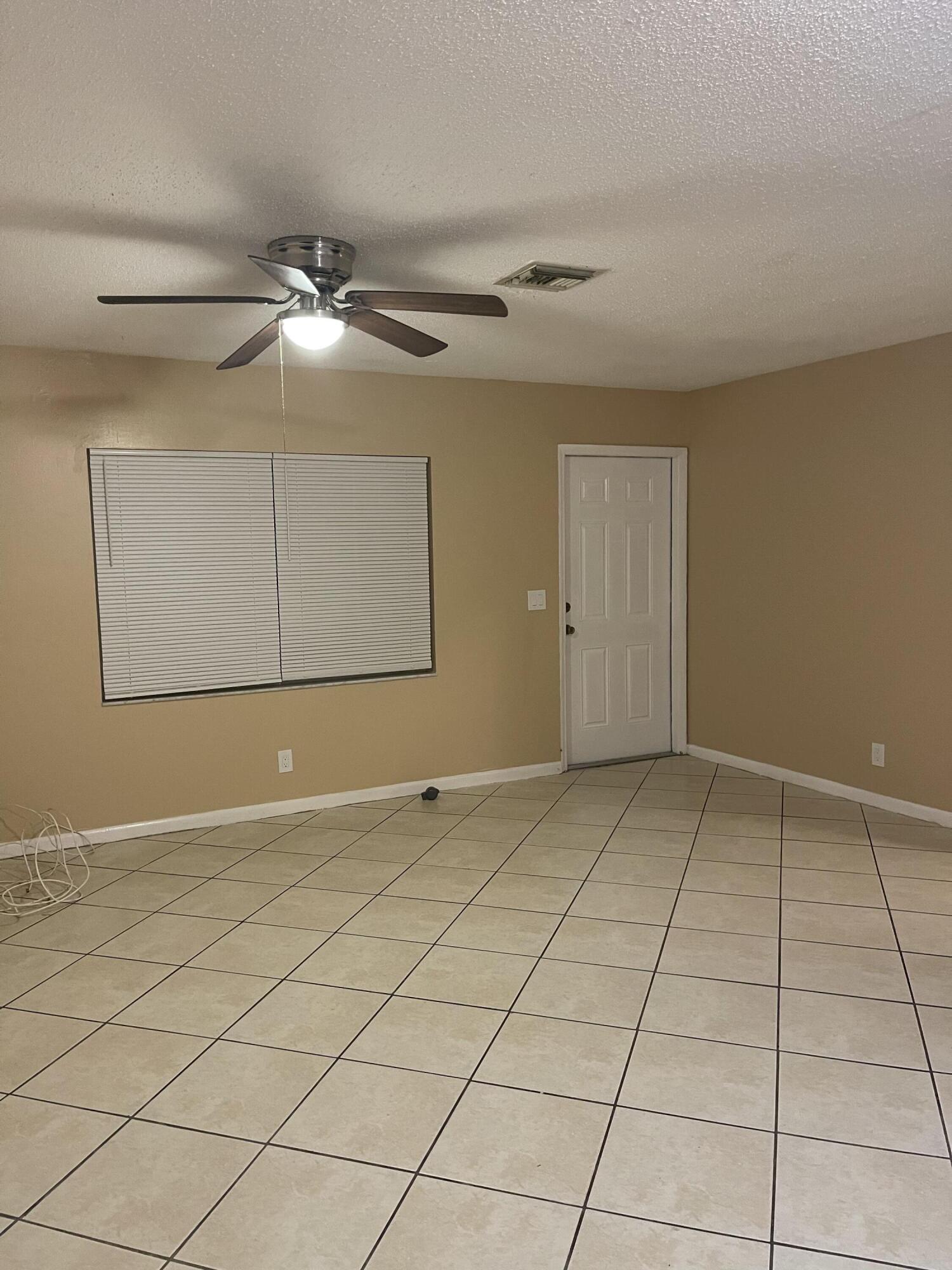 940 West 36th Street, Unit 1 Riviera Beach, FL 33404 - Photo 5 of 9 IMG_9216