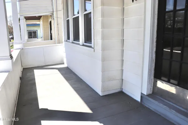 $1,500 | 628 North Pearl Street, Albany, NY 12204