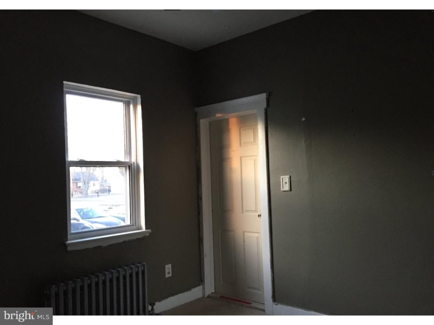 2015 Edgely Road Levittown, PA 19057 - Photo 14 of 20 Gallery Image 14