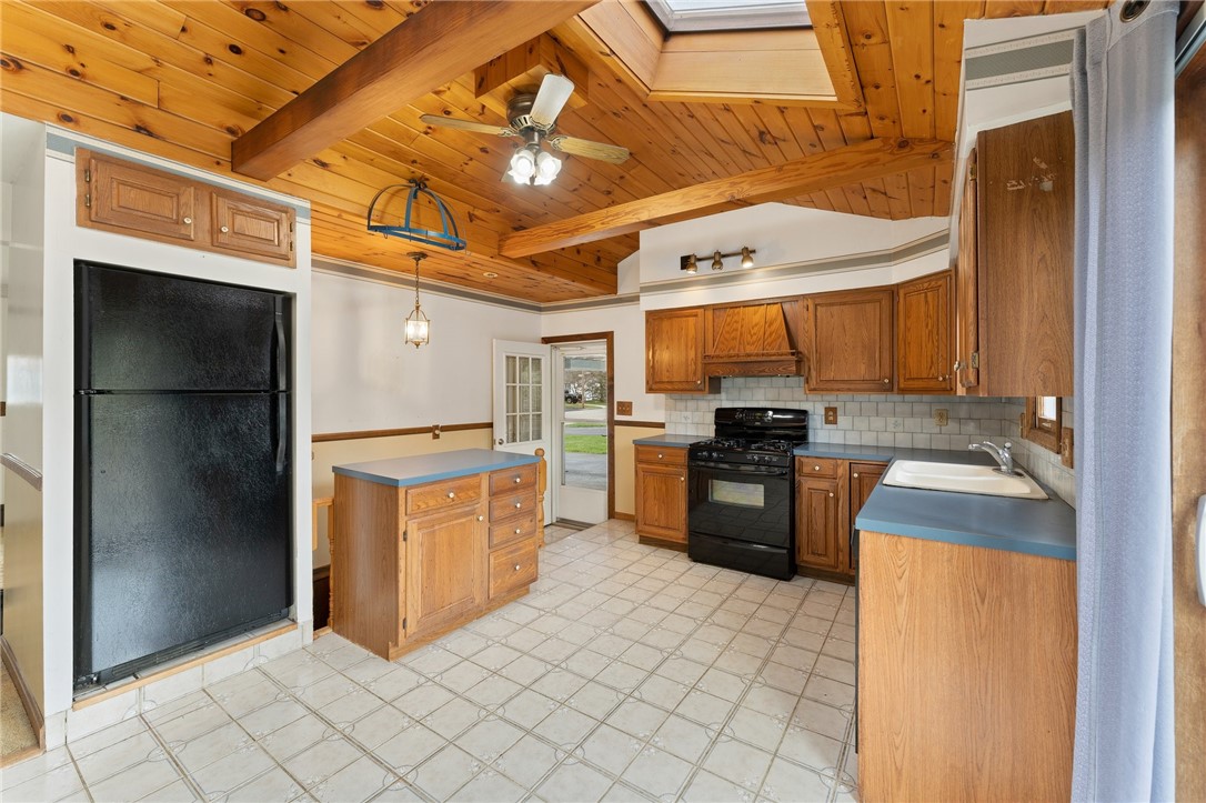 165 Woodhaven Road Woonsocket, RI 02895 - Photo 6 of 35