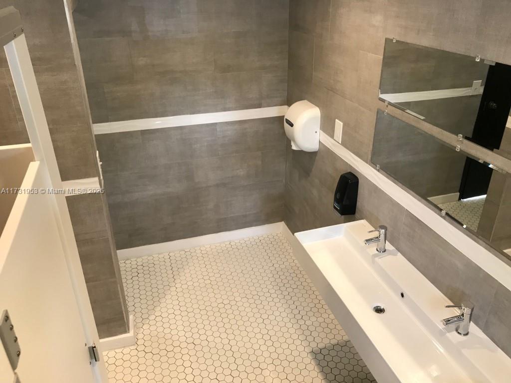 7787 Southwest 86th Street, Unit E211 Miami, FL 33143 - Photo 25 of 27