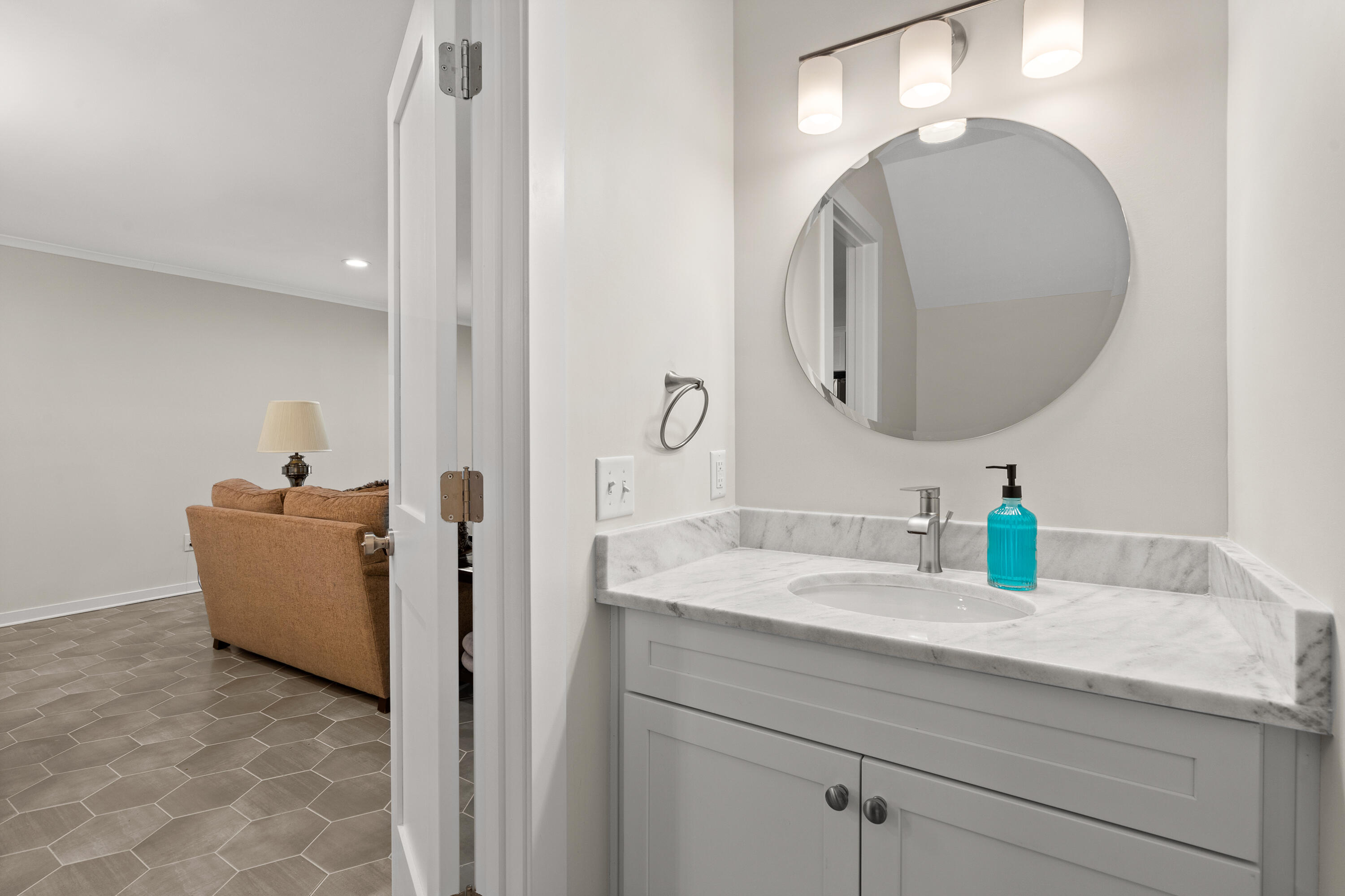 501 Sunny Side Way Summerville, SC 29485 - Photo 9 of 25 10