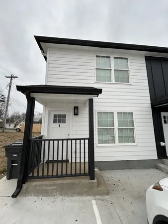 $905,500 | 112 Martin Street, McMinnville, TN 37110