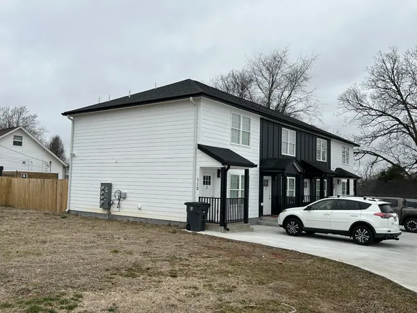 $905,500 | 112 Martin Street, McMinnville, TN 37110