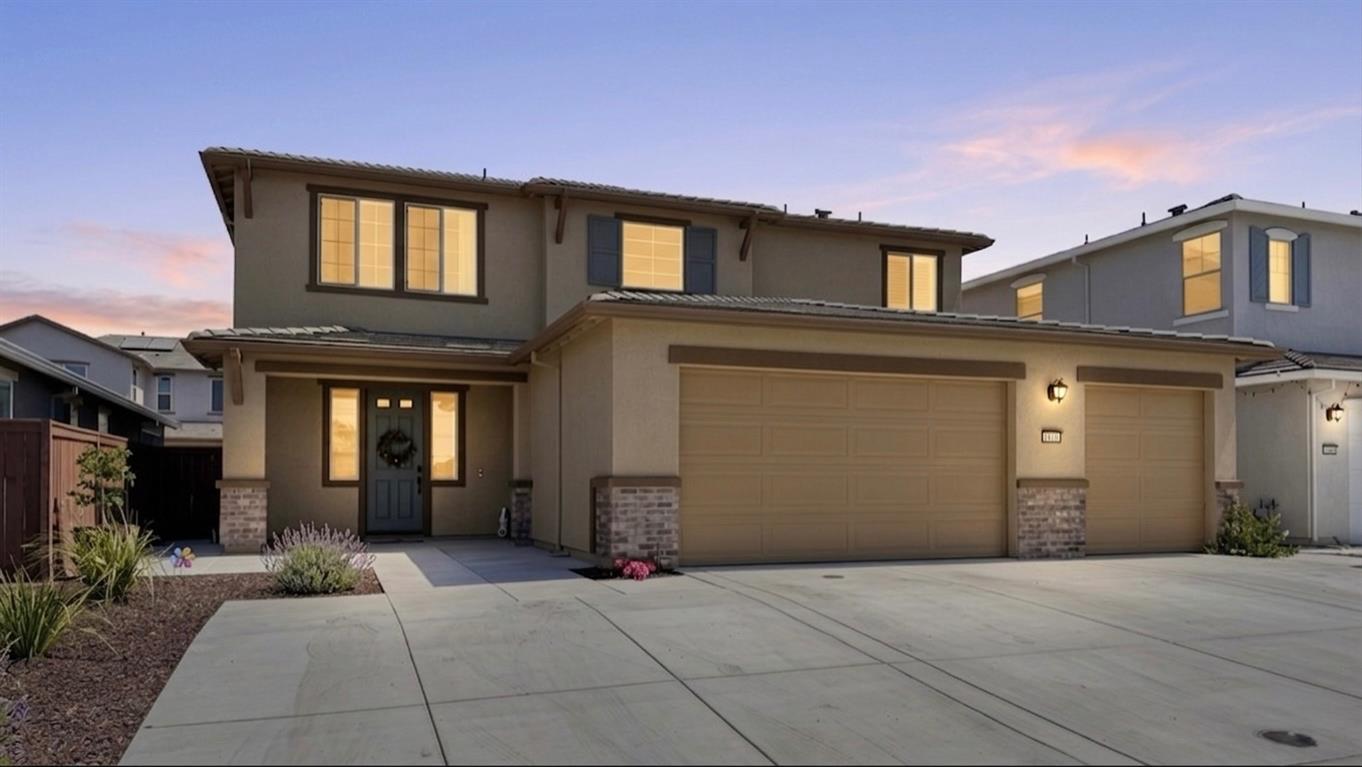 1072 Blue Range Way Roseville, CA 95747 - Photo 2 of 25