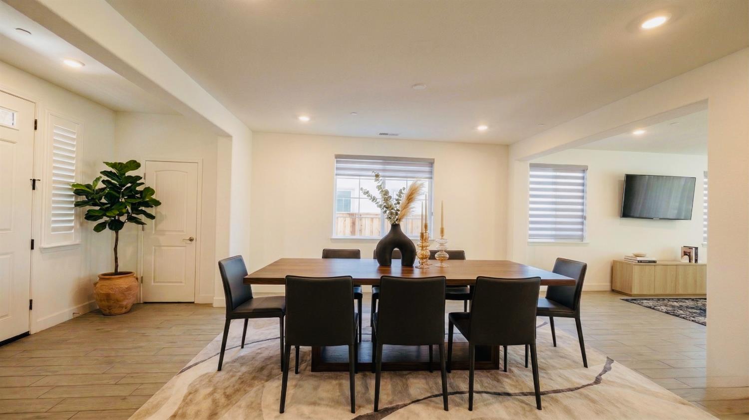 1072 Blue Range Way Roseville, CA 95747 - Photo 7 of 25