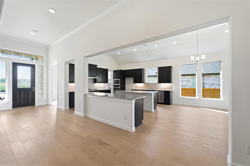 2020 Casting Ridge Mesquite, TX 75181 - Photo 5 of 34 Gallery Image 5