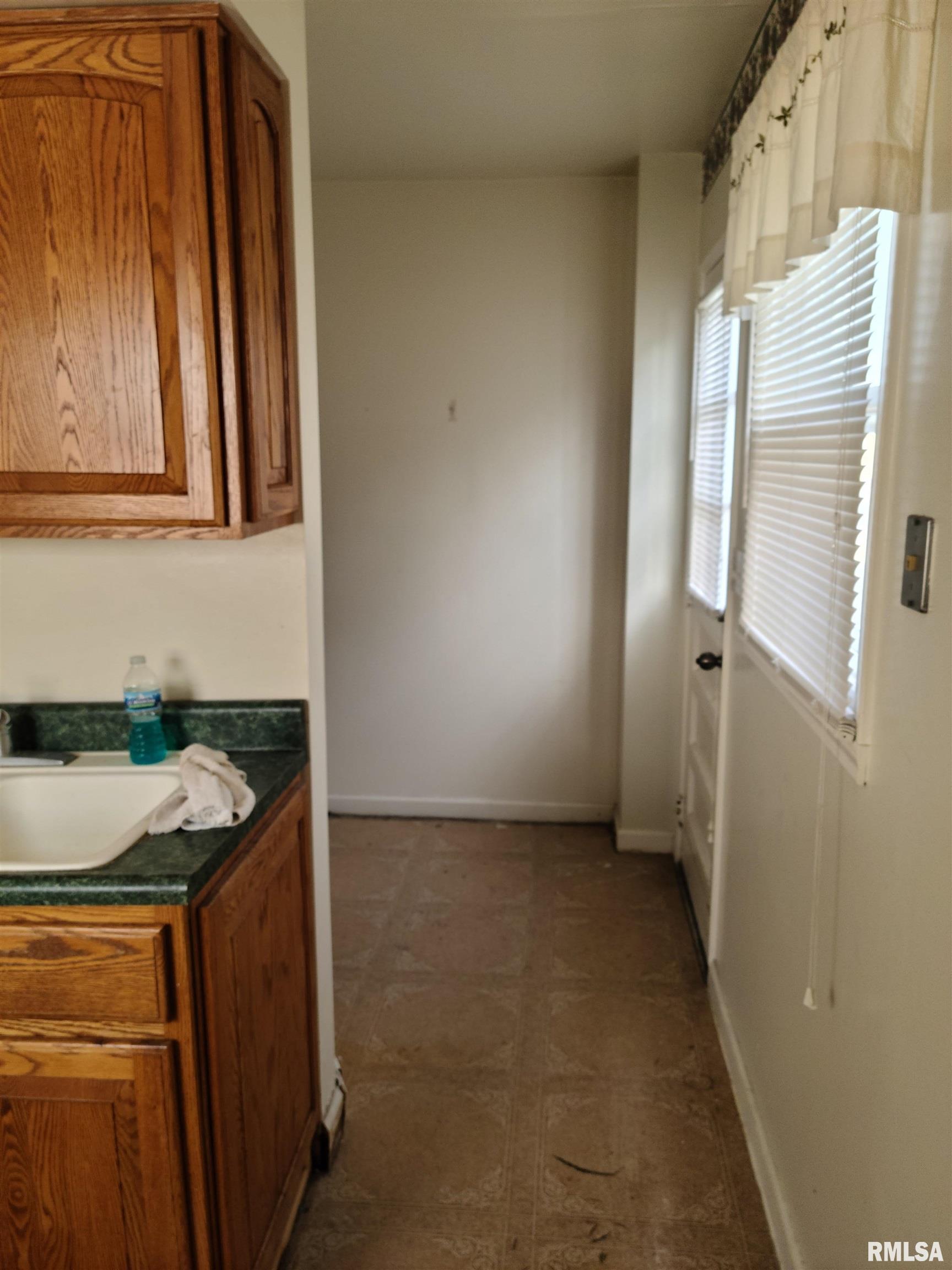 4604 North Sheridan Road Peoria, IL 61614 - Photo 36 of 39 Gallery Image 36
