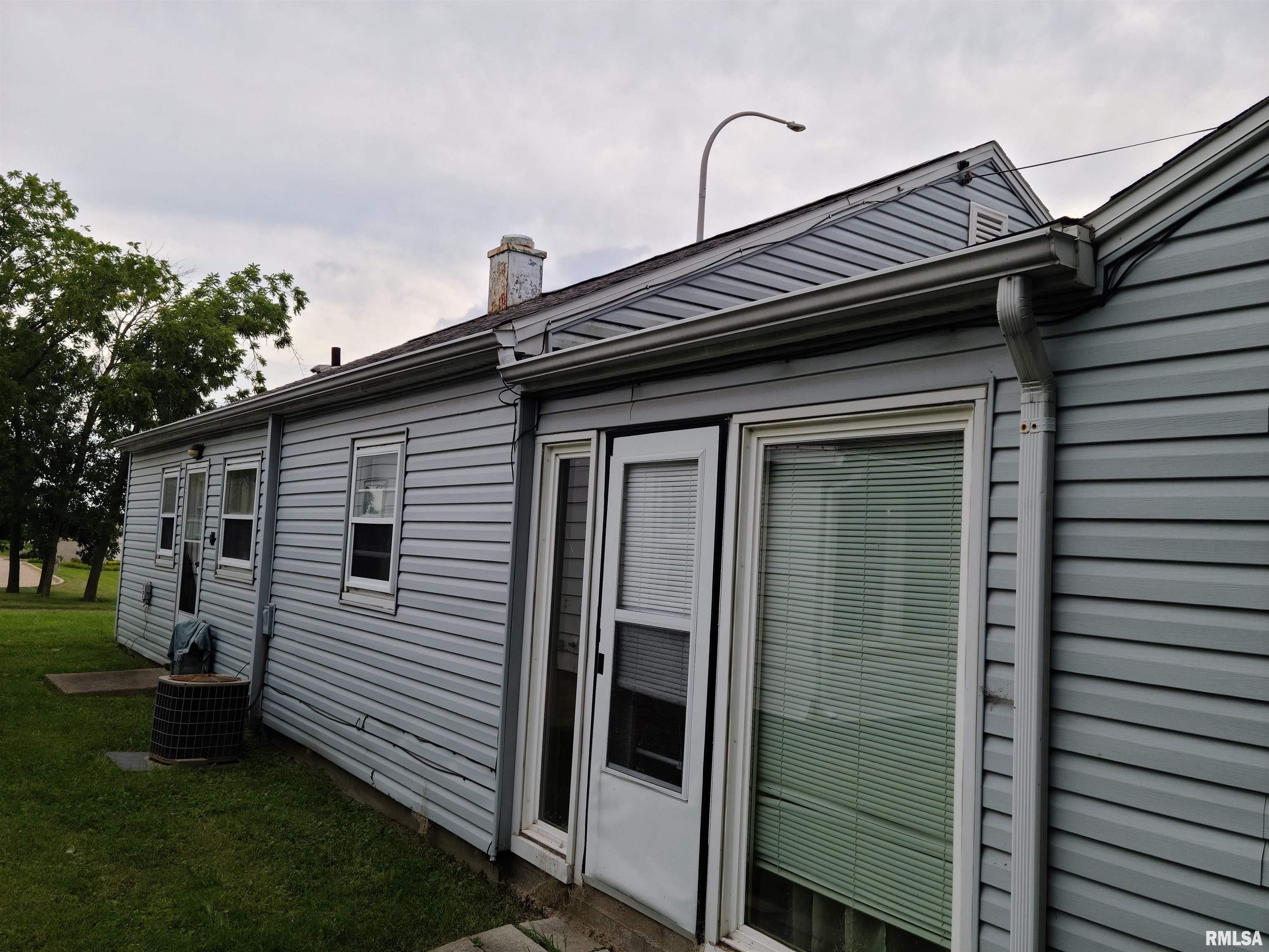 4604 North Sheridan Road Peoria, IL 61614 - Photo 10 of 39 Gallery Image 10