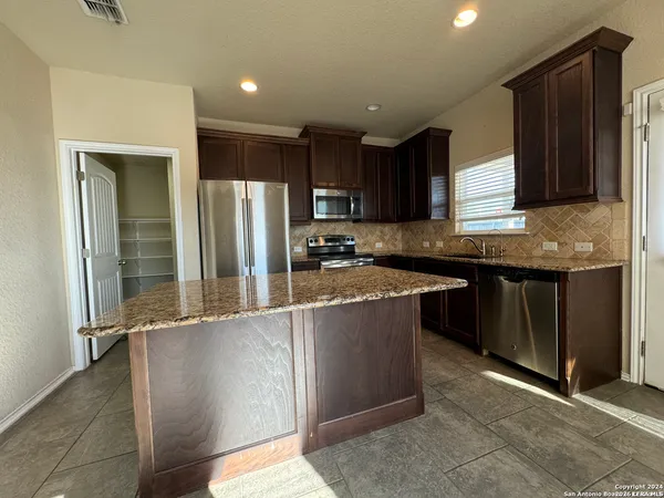 $1,700 | 9634 Legislation Drive, Converse, TX 78109