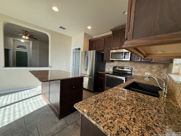 $1,700 | 9634 Legislation Drive, Converse, TX 78109