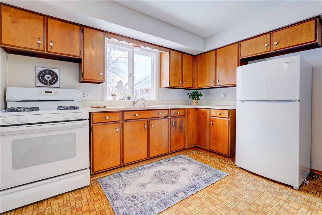 319 Mill Road Greece, NY 14626 - Photo 13 of 41