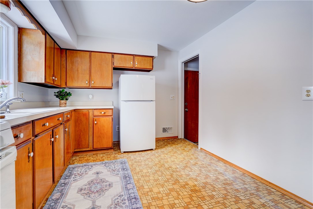 319 Mill Road Greece, NY 14626 - Photo 15 of 41