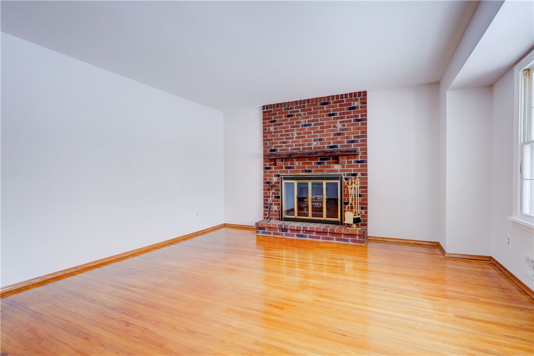 319 Mill Road Greece, NY 14626 - Photo 8 of 41