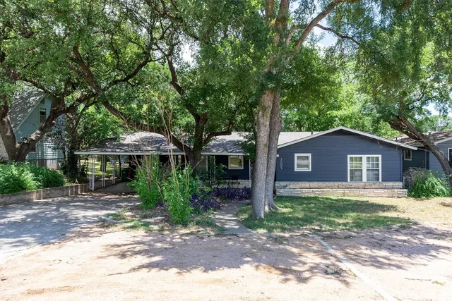 $2,875 | 3005 Menchaca Road, Austin, TX 78704