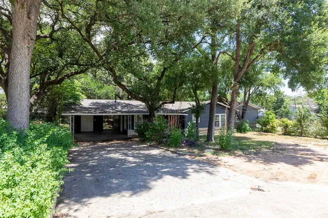 $2,875 | 3005 Menchaca Road, Austin, TX 78704
