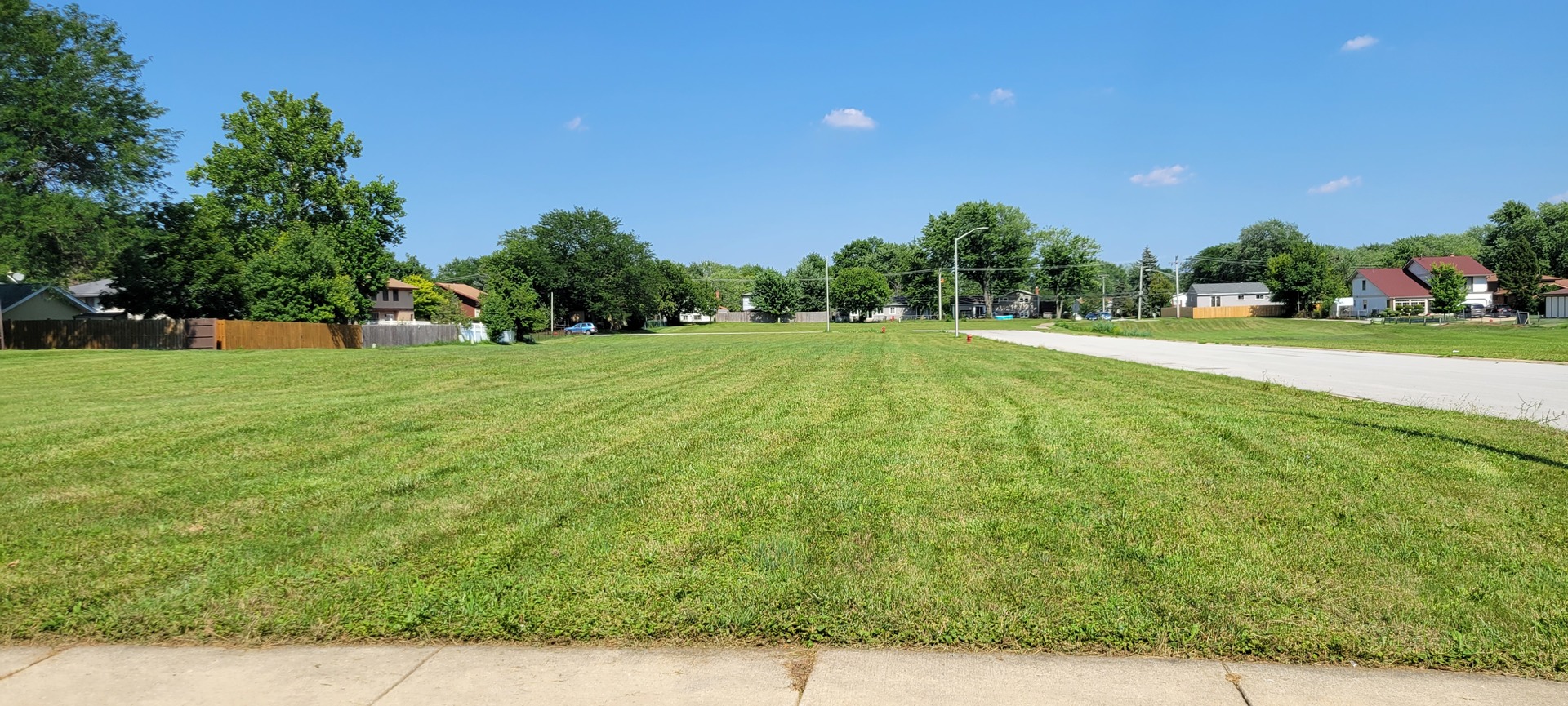16352 West 169th Place Oak Forest, IL 60452 - Photo 5 of 7 a view of a green field
