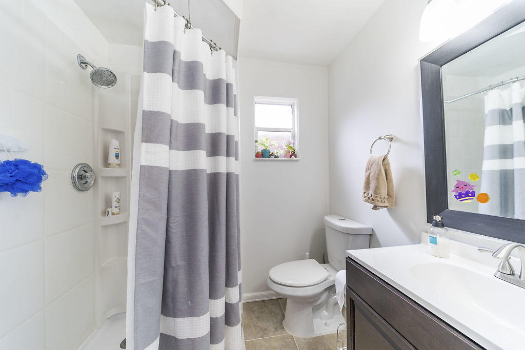 129 Banyan Circle Jupiter, FL 33458 - Photo 12 of 31 012-129BanyanCircle-Jupiter-FL-small