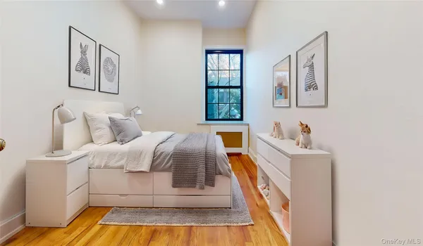 $5,800 | 90-09 68th Avenue | Forest Hills