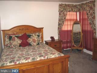 1707 Harris Road Glenside, PA 19038 - Photo 5 of 6 Gallery Image 5