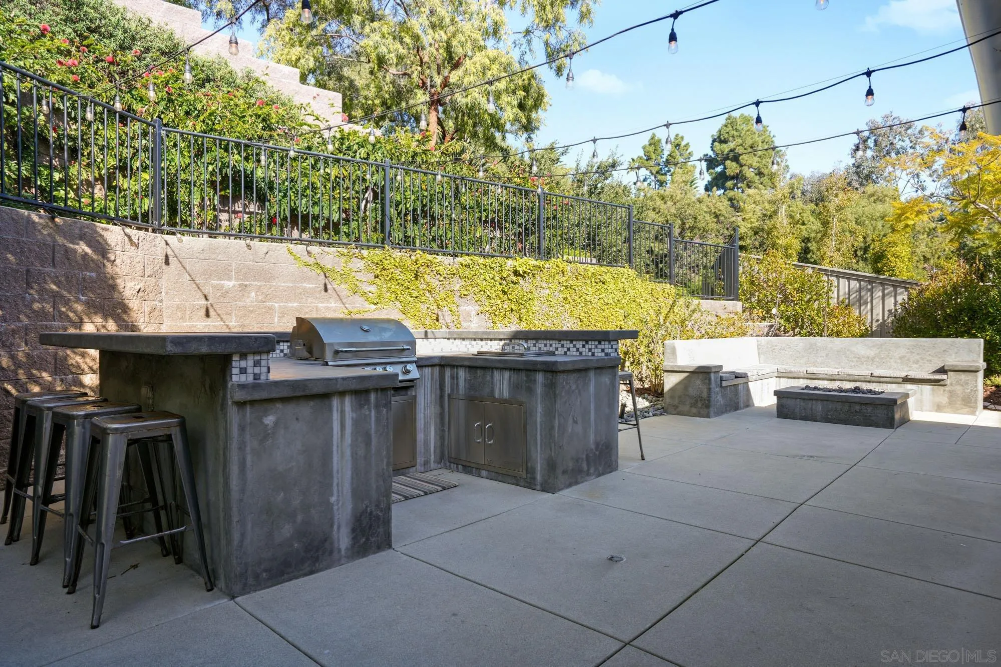 833 Channel Island Drive Encinitas, CA 92024 - Photo 26 of 38 a view of storage and utility room