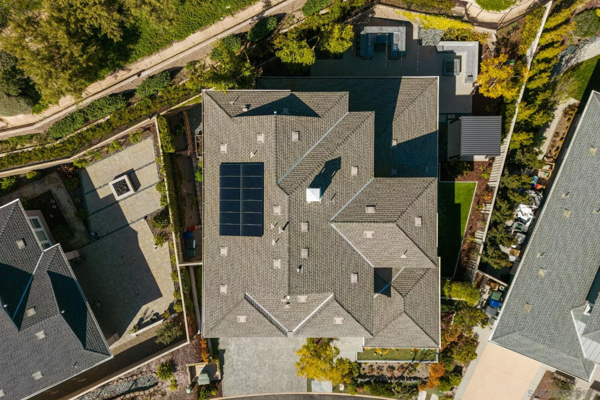 833 Channel Island Drive Encinitas, CA 92024 - Photo 34 of 38 an aerial view of residential houses with outdoor space