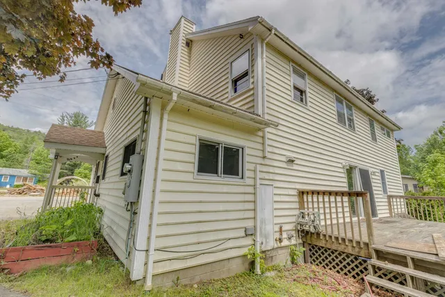 $459,000 | 6 Goodbout Road, Lincoln, NH 03251