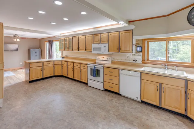 $459,000 | 6 Goodbout Road, Lincoln, NH 03251