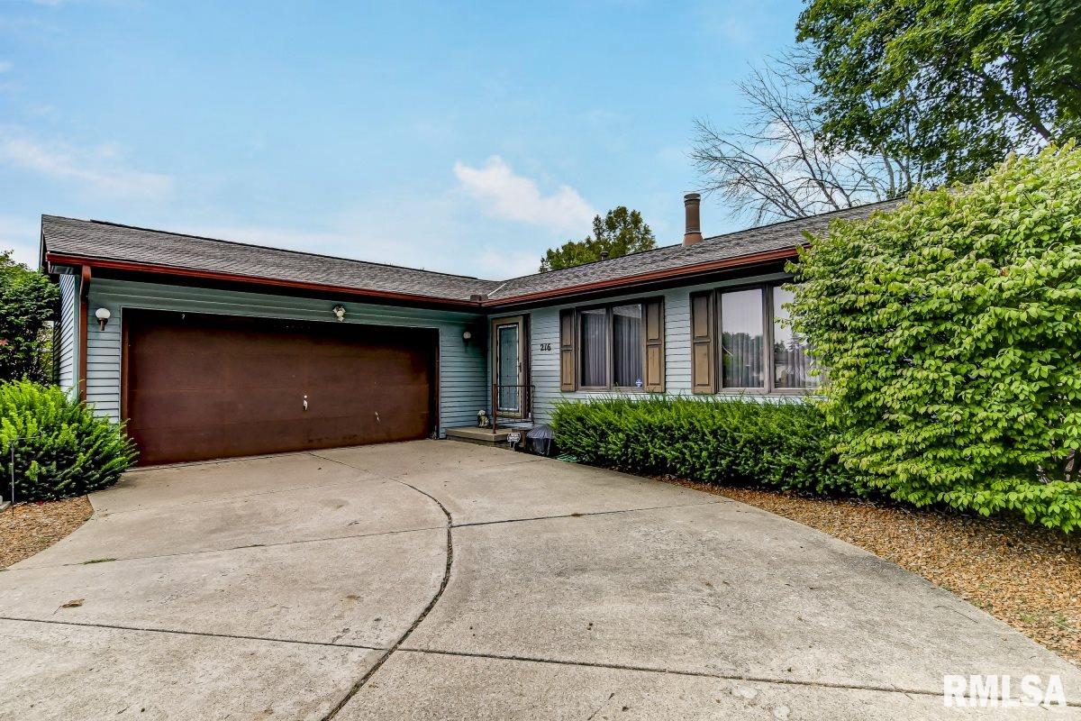 216 Astoria Road Springfield, IL 62704 - Photo 1 of 40