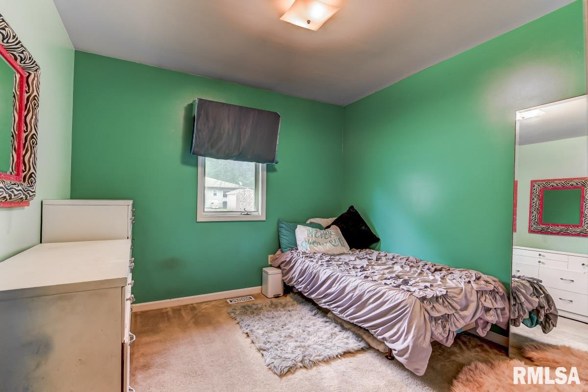 216 Astoria Road Springfield, IL 62704 - Photo 13 of 40