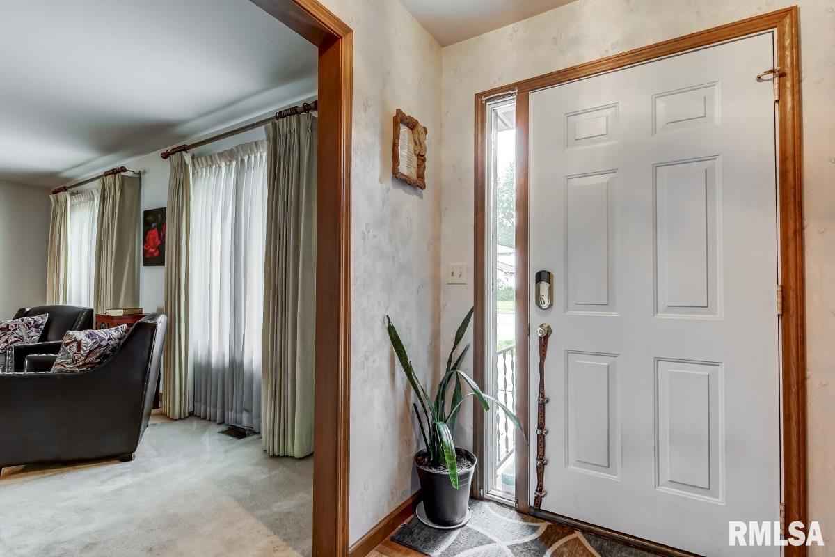 216 Astoria Road Springfield, IL 62704 - Photo 14 of 40