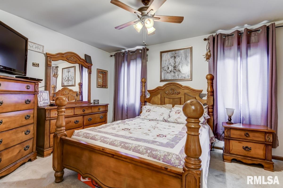 216 Astoria Road Springfield, IL 62704 - Photo 8 of 40