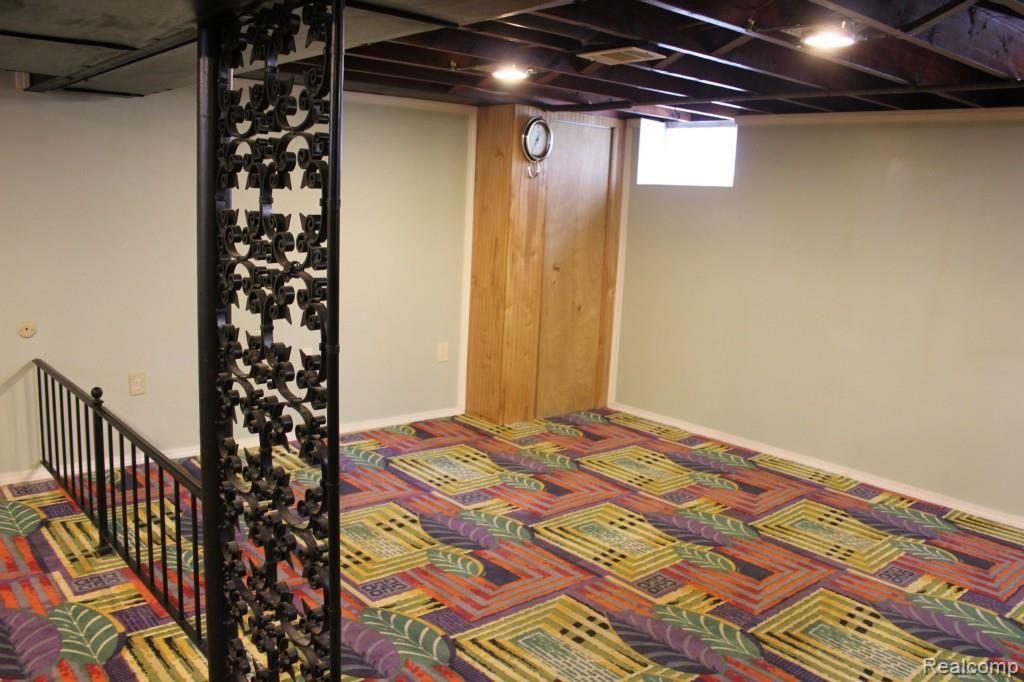 8458 Dale Center Line, MI 48015 - Photo 18 of 30