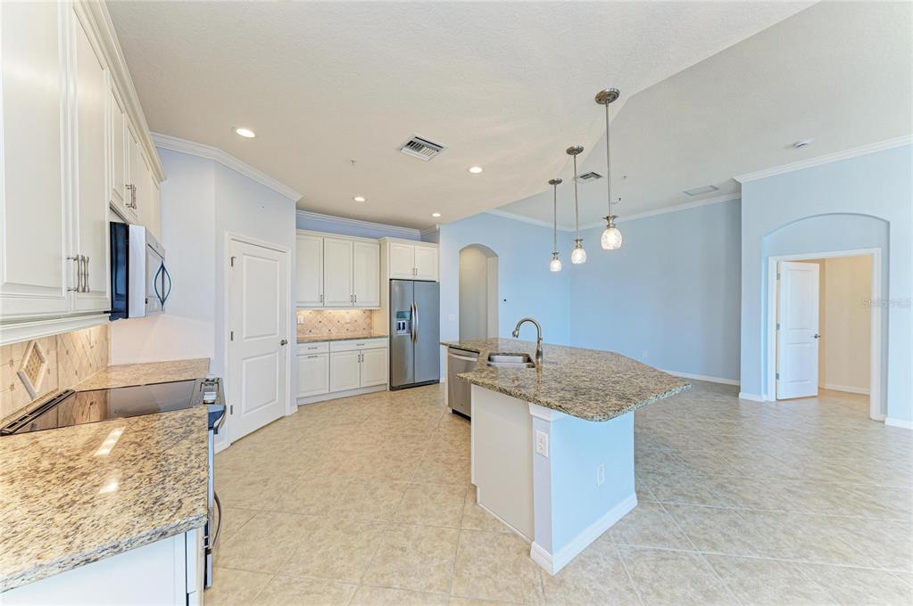 1246 Riverscape Street Bradenton, FL 34208 - Photo 16 of 68