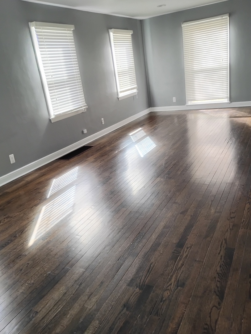 371 South Edison Avenue Elgin, IL 60123 - Photo 14 of 32