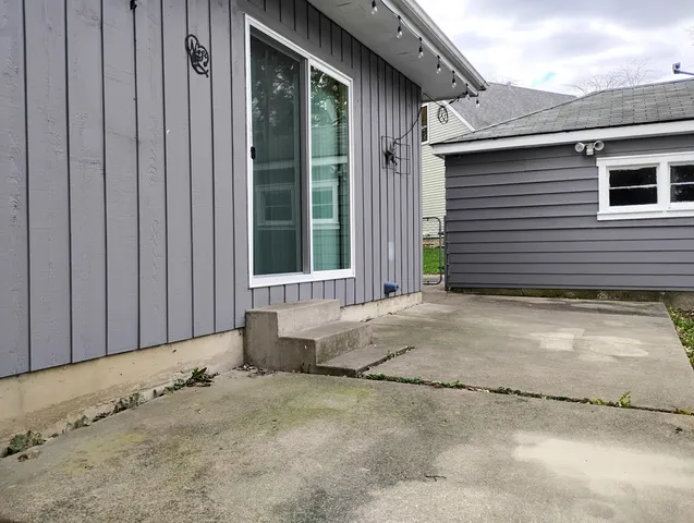 $329,900 | 371 South Edison Avenue, Elgin, IL 60123