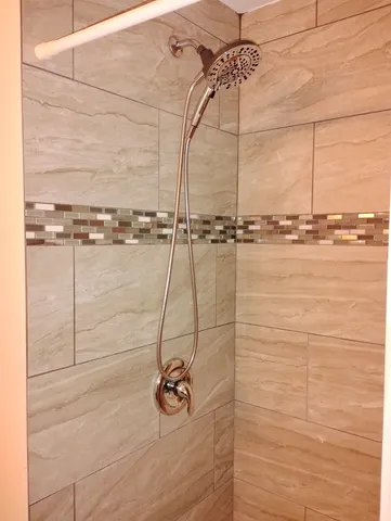 $299,900 | 371 South Edison Avenue, Elgin, IL 60123