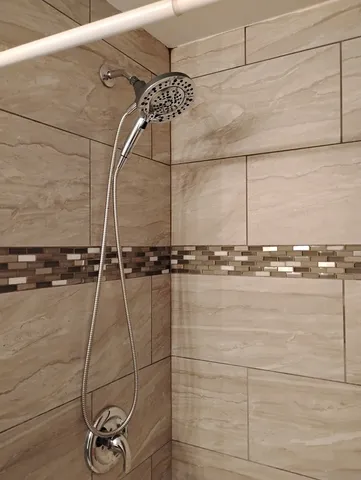 $316,000 | 371 South Edison Avenue, Elgin, IL 60123