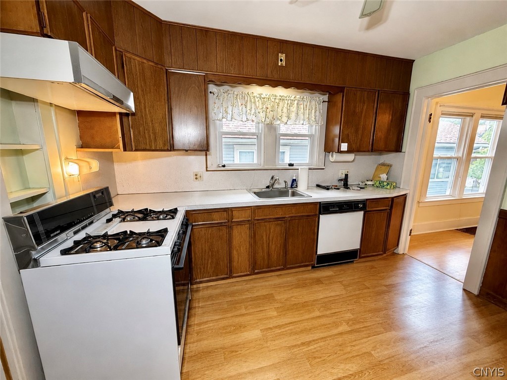 132 Winthrop Road Syracuse, NY 13206 - Photo 15 of 29