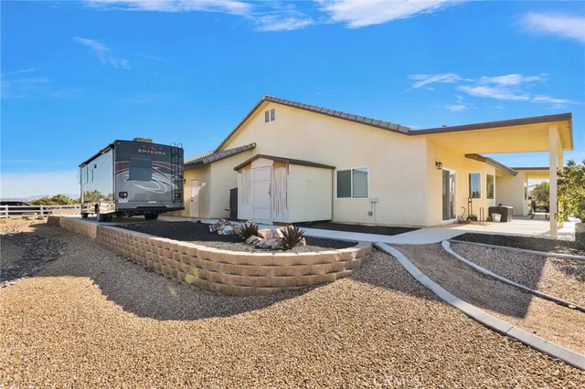 $879,000 | 8140 Heartland Circle, Oak Hills, CA 92344