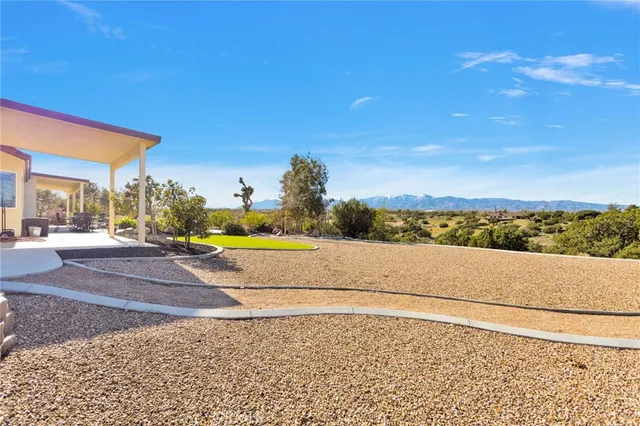 $879,000 | 8140 Heartland Circle, Oak Hills, CA 92344