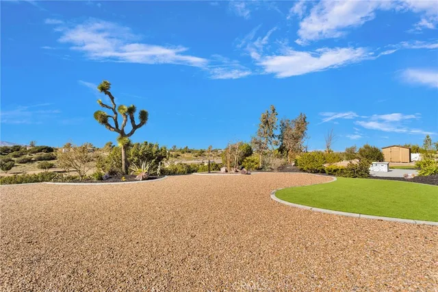 $879,000 | 8140 Heartland Circle, Oak Hills, CA 92344