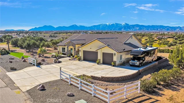 $879,000 | 8140 Heartland Circle, Oak Hills, CA 92344