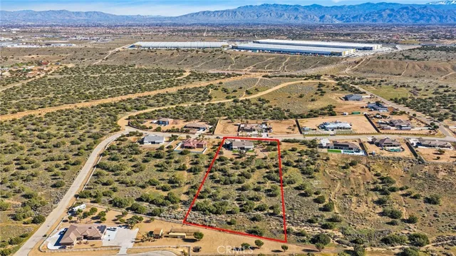 $879,000 | 8140 Heartland Circle, Oak Hills, CA 92344