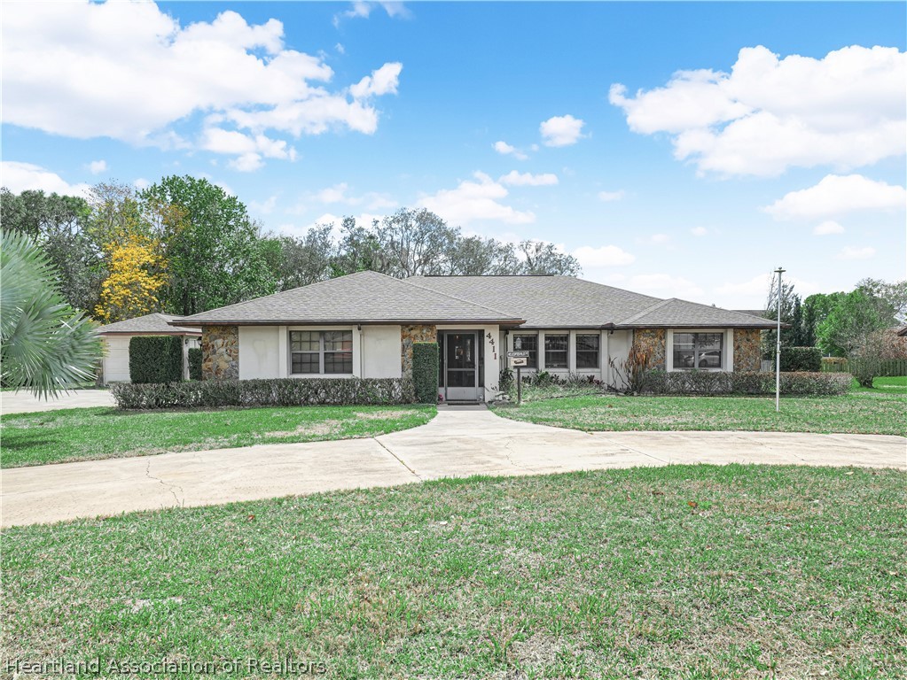 4411 Pitching Wedge Way Sebring, FL 33872 - Photo 2 of 30