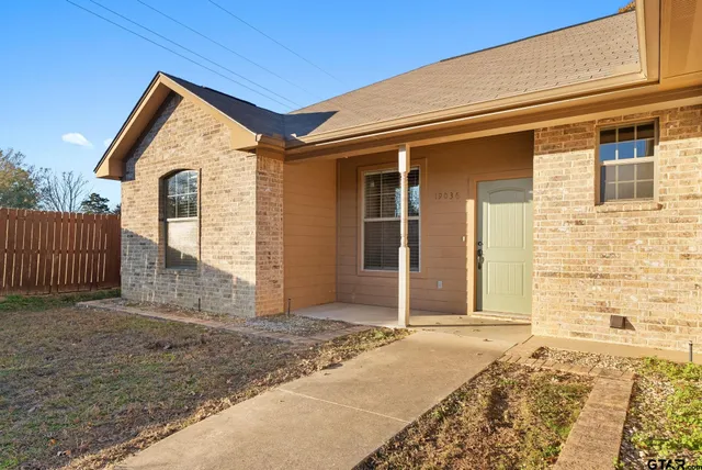 $235,000 | 19036 County Road 1202, Flint, TX 75762