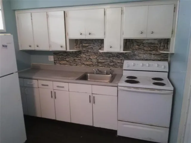 $1,795 | 3934 40th Avenue North, St. Petersburg, FL 33714