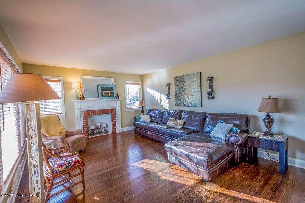 3713 Hughes Road Louisville, KY 40207 - Photo 2 of 20 IMG_1409